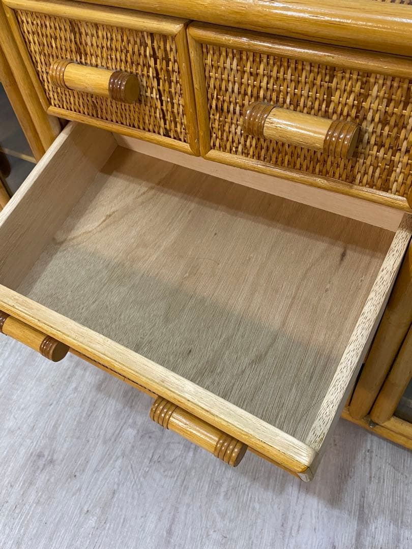 【東京都23区配送無料】ビンテージ　ラタン　チェスト　棚　サイドボード　収納　籠