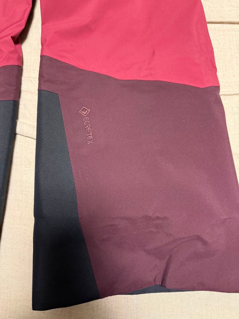 ピークパフォーマンス　グラヴィティジャケット・パンツ　ウィメンズXS