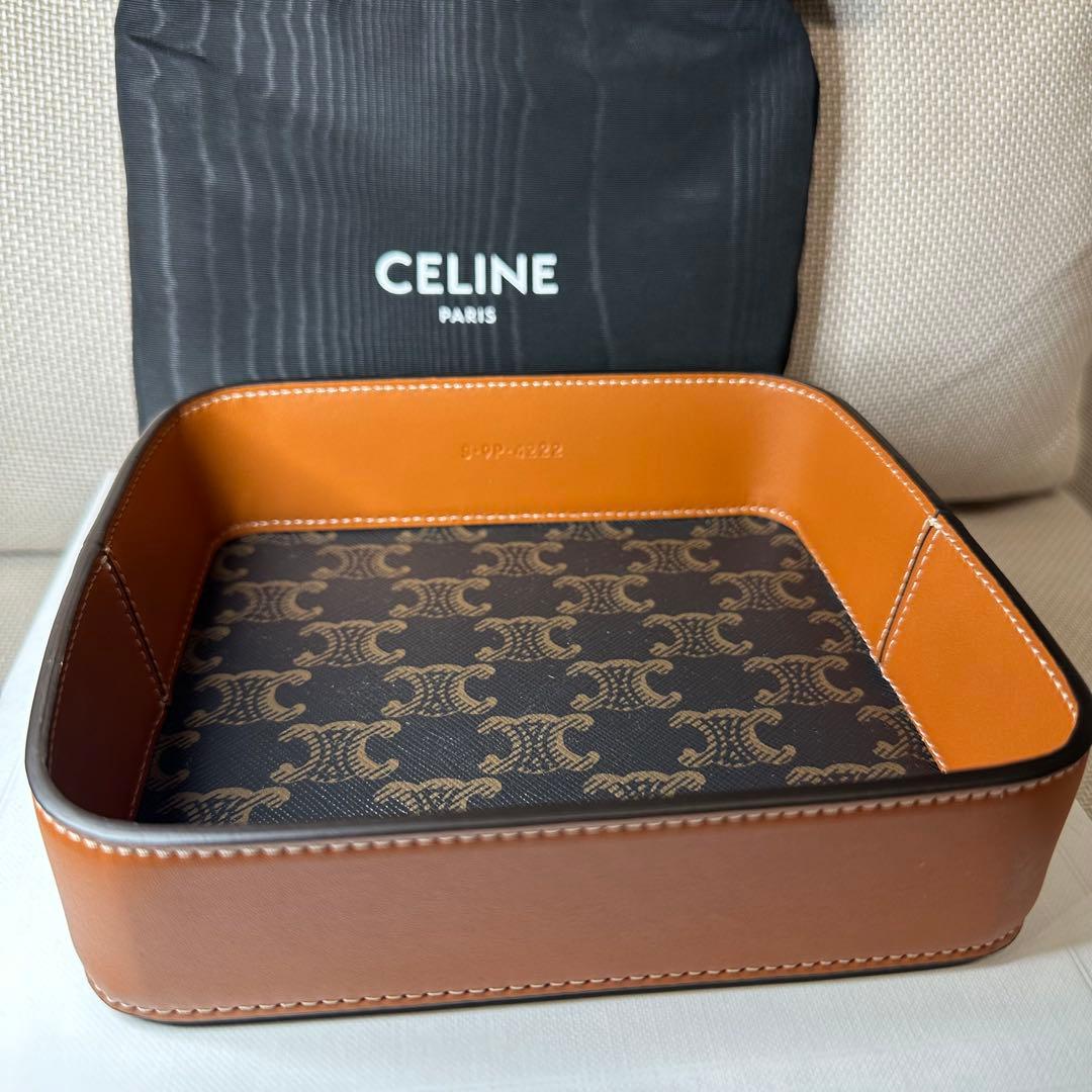 【正規品】CELINEトリオンフレザートレー アクセサリーボウル