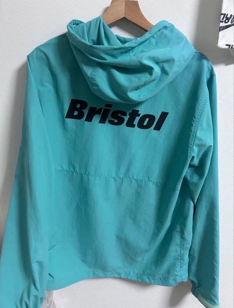 Bristol フード付きナイロンジャケット ティファニーブルー