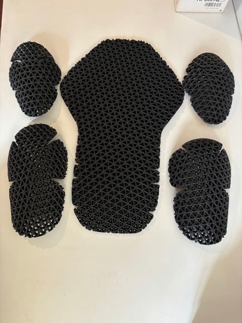 クシタニウィンターアメニタジャケットXLサイズ美品