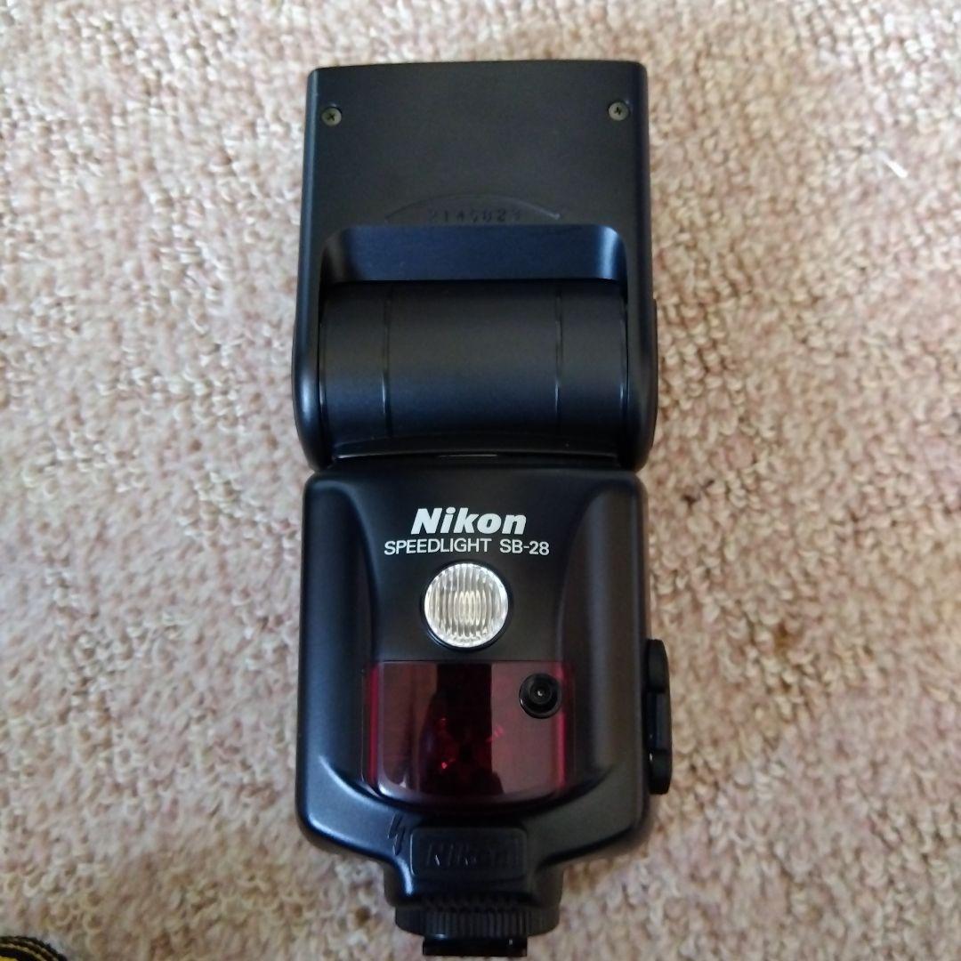 Nikon F100 一眼レフカメラ　＋MB15＋SB28