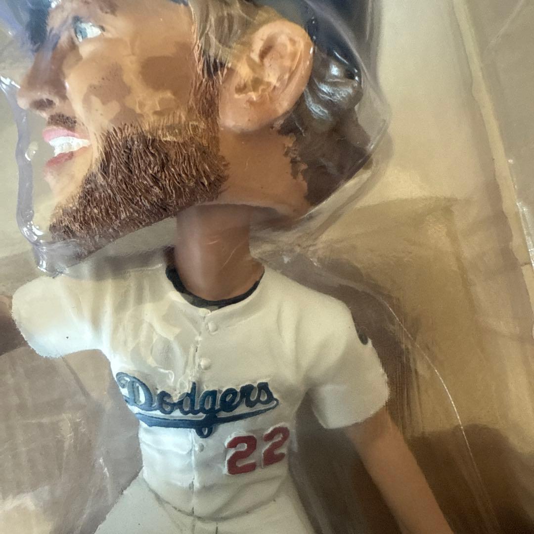 tsushiさま【即日発送】クレイトン・カーショー ボブルヘッド 3000奪三振