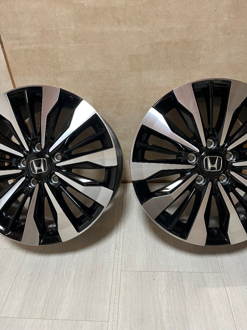 ①ホンダWRV新車外しホイールナットホキャップ付純正17インチホイール２本