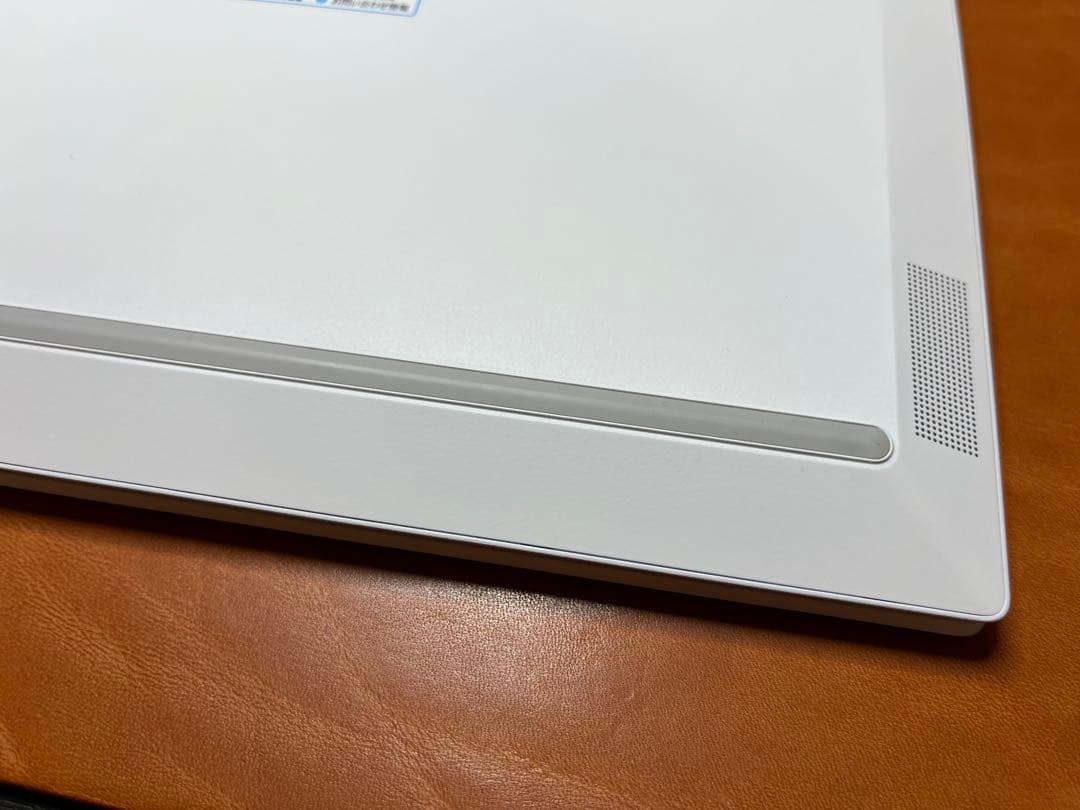 HP Pavilion 13インチ ホワイトノートPC