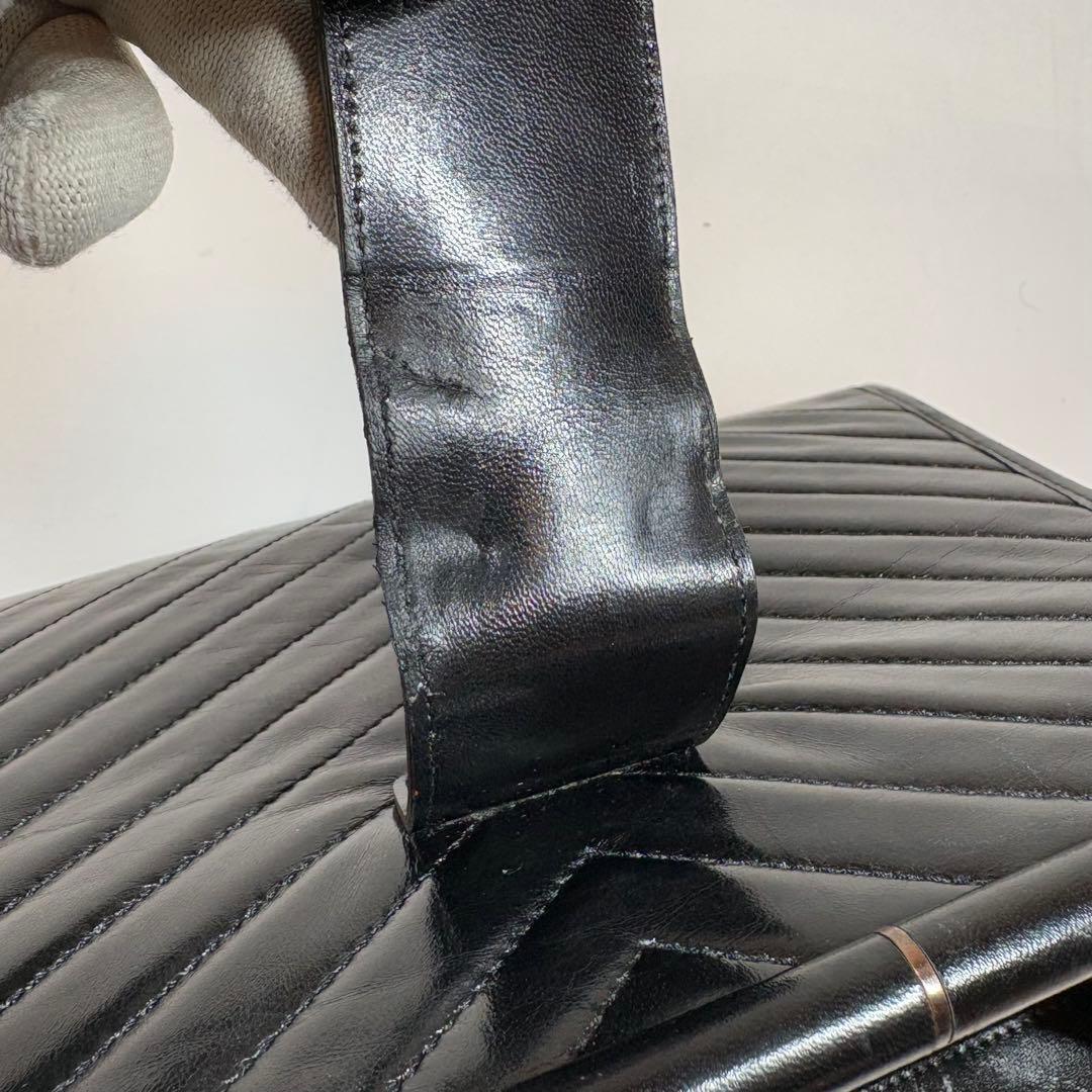 イヴ・サンローラン クラッチバッグ カサンドラロゴ　黒　レザー キルティング