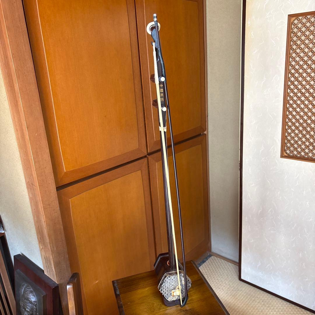 二胡 敦煌牌 上海民族楽器 胡弓 南胡 弦楽器 ハードケース付 中国