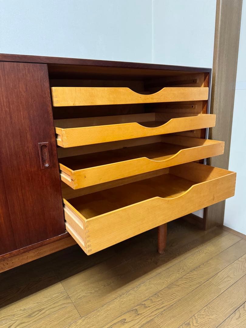 【フフフ 】ボーエ・モーエンセン/サイドボード