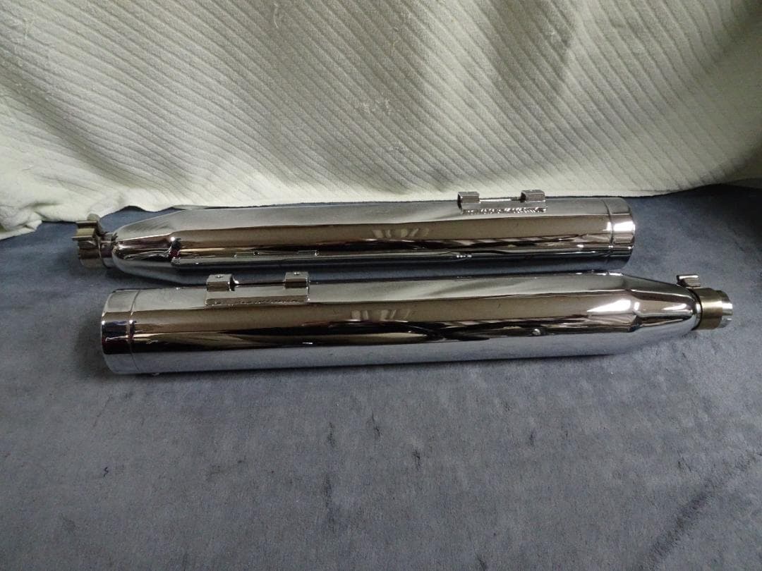 ツーリングモデル用 バンス＆ハインズモンスターラウンドスリップオンマフラー