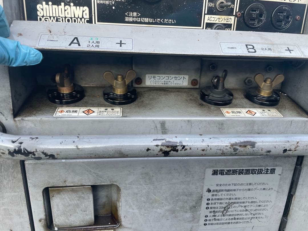 新ダイワ製 スーパーディーゼル溶接発電機 DGW310DMC