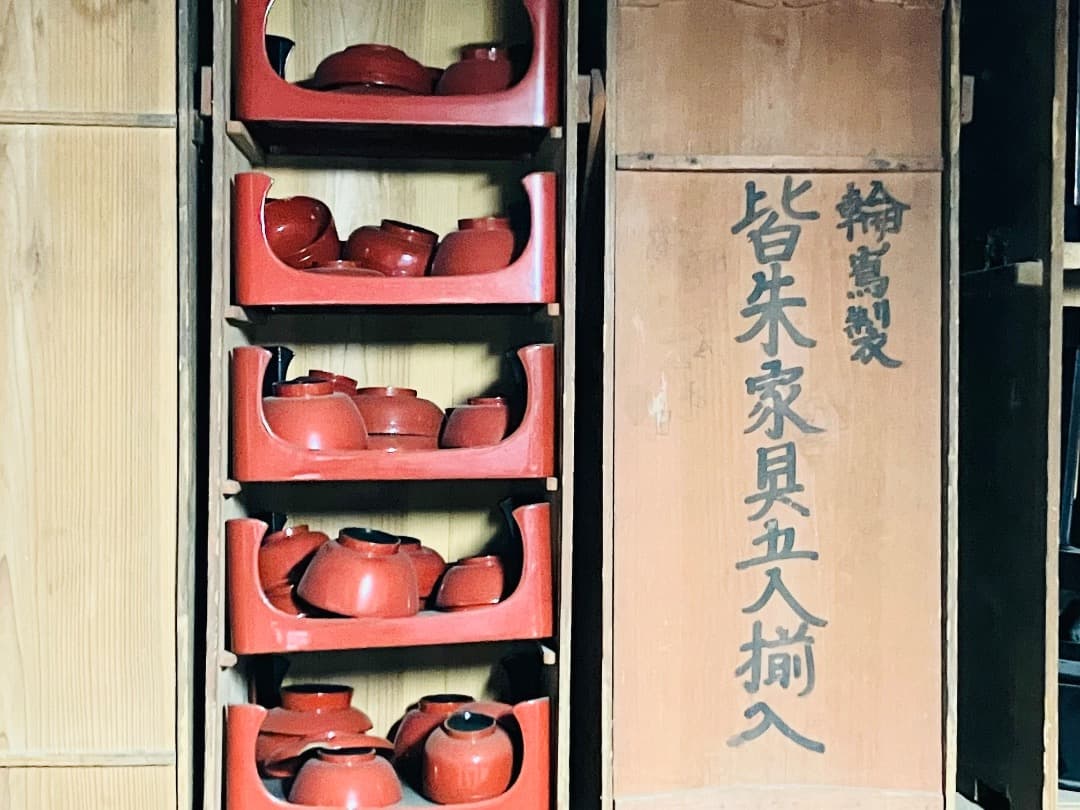 能登蔵出し 輪島塗 朱漆 椿皿 2客セット/ 時代 朱塗 漆器皿 銘々皿 小皿