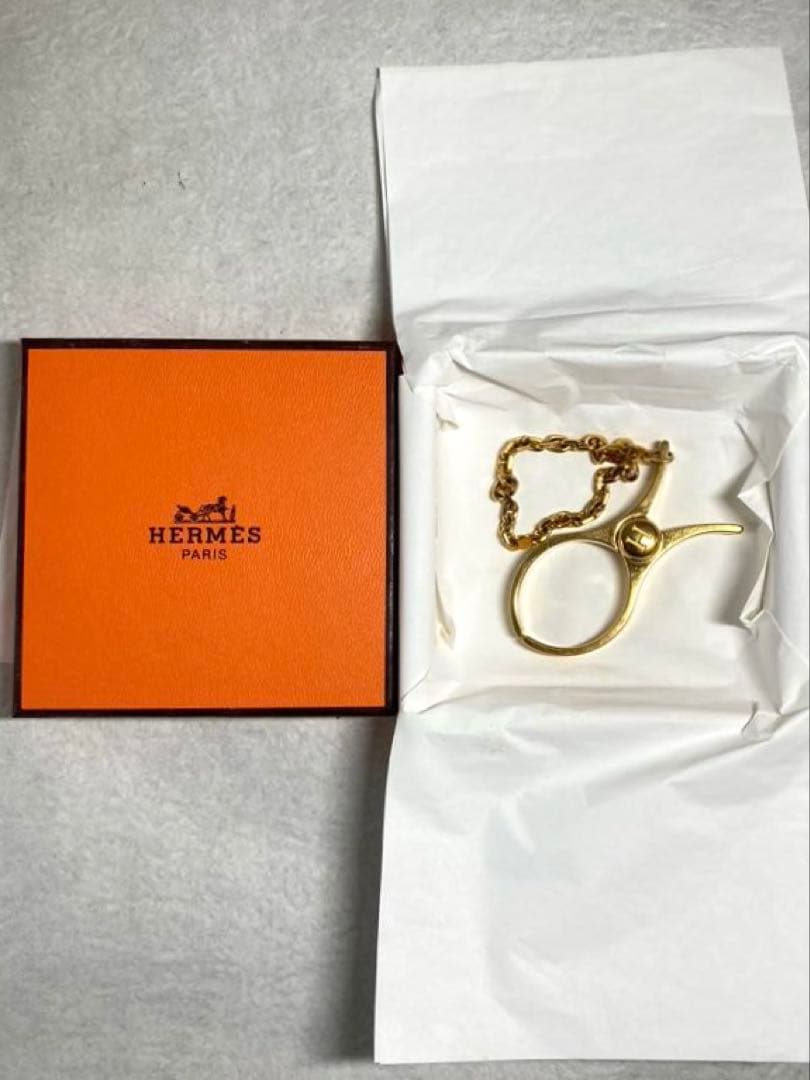 美品 HERMES エルメス フィルー グローブホルダー チャーム ゴールド