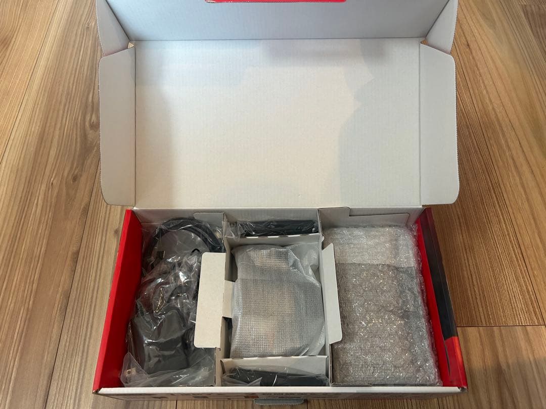 Nintendo Switch 本体 青・赤 Joy-Con付き