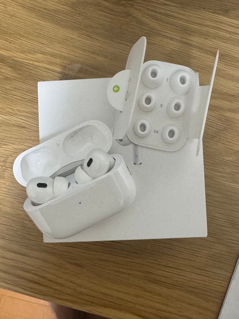 AirPods Pro第二世代 本体 充電ケース付き