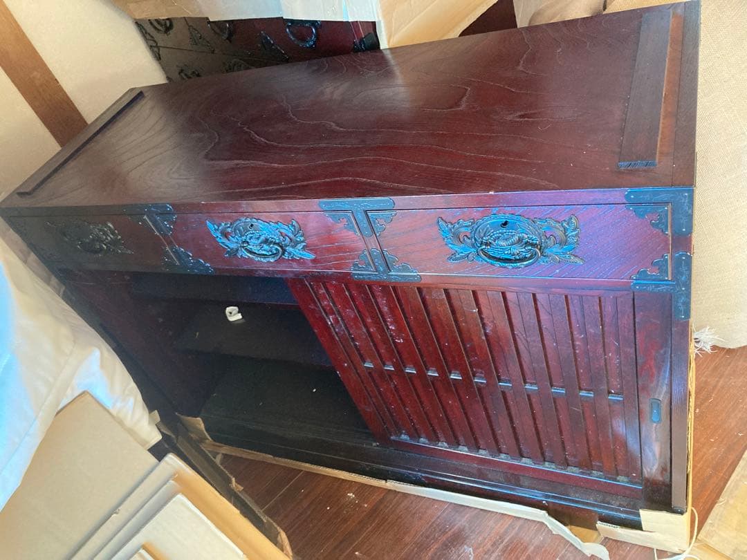 【送料込み】漆　食器棚