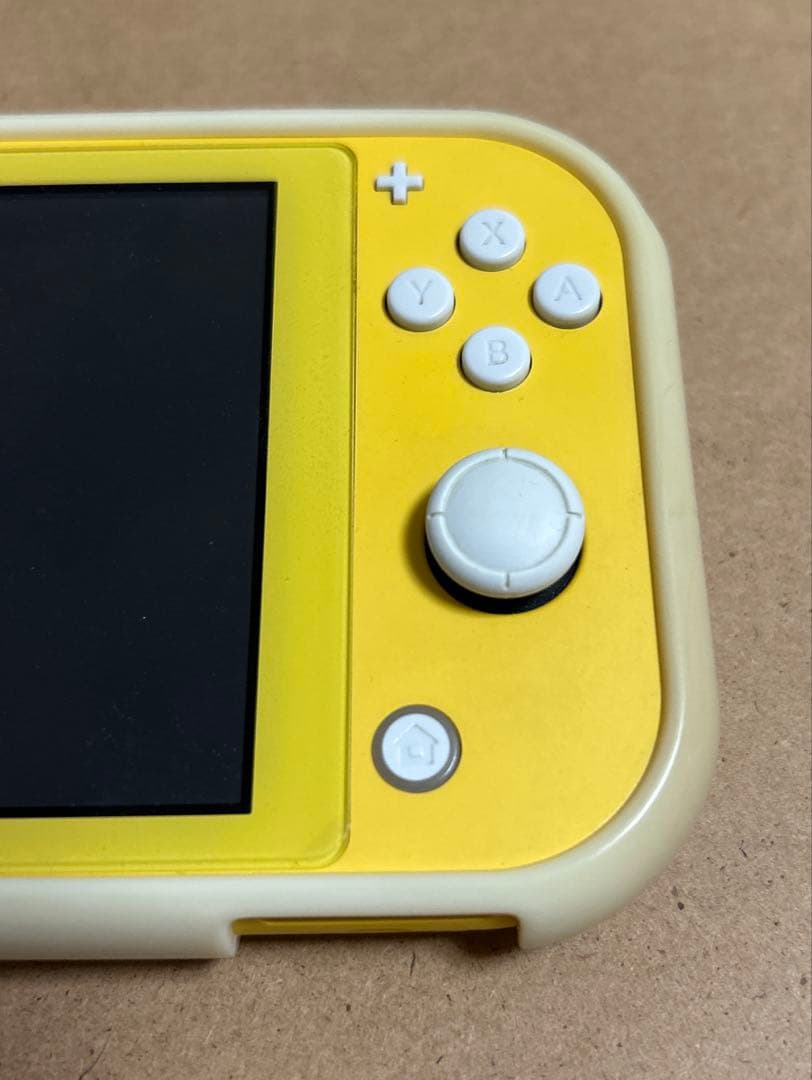 Nintendo Switch Lite イエロー　本体ケース付き