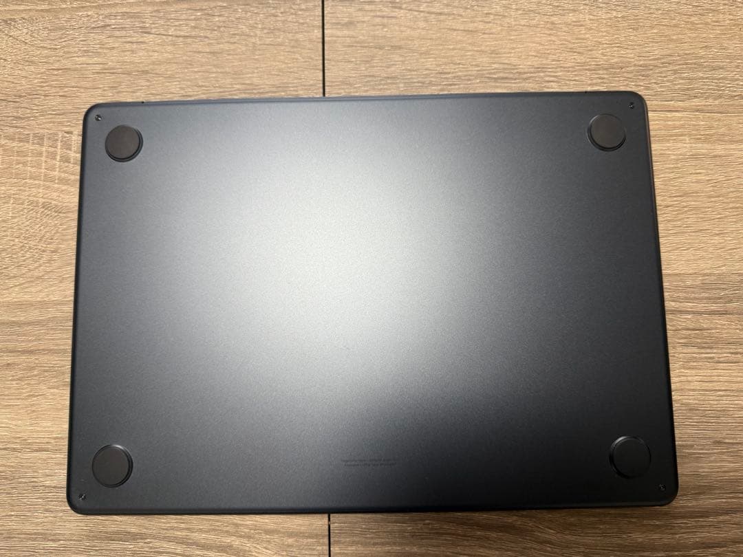 MacBook Air M3 13インチ256GB