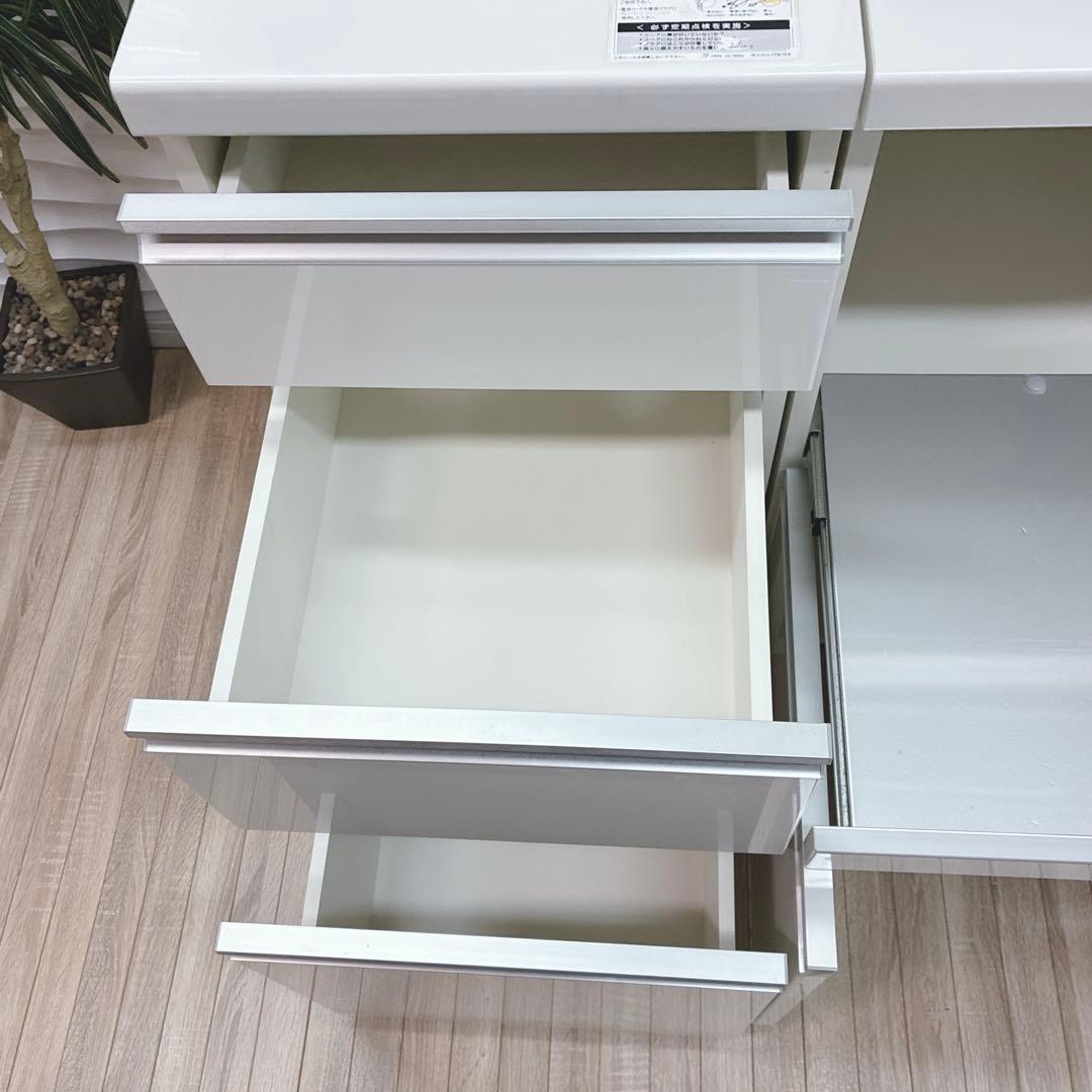 食器棚・キッチンカウンター rina