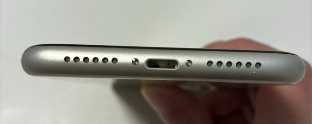 Apple iPhone 11 ホワイト 本体 SIMフリー