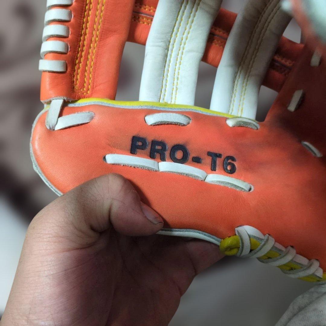 金本知憲モデルグローブ