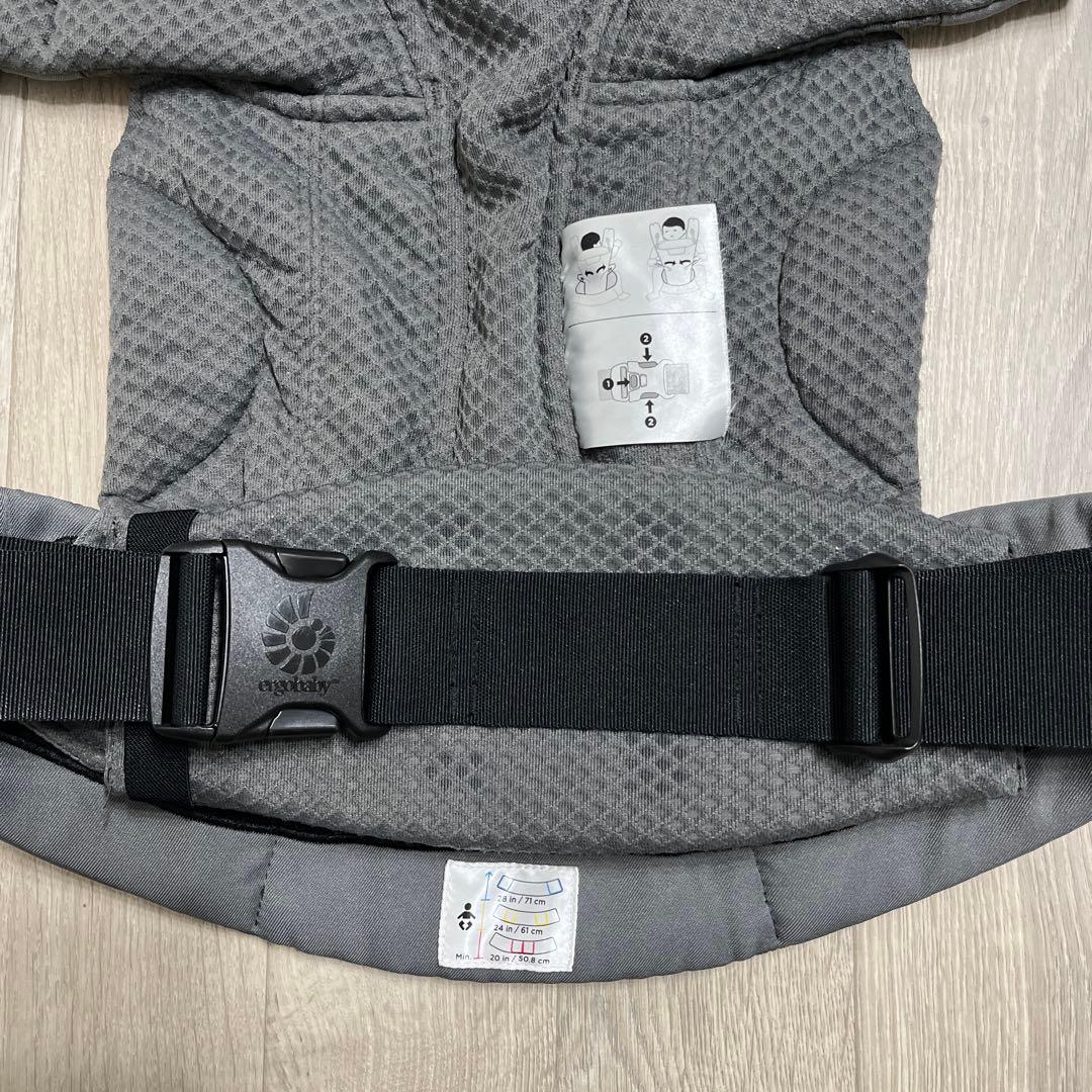 オムニブリーズOMNI breezeグラファイトグレー　エルゴベビー　抱っこ紐