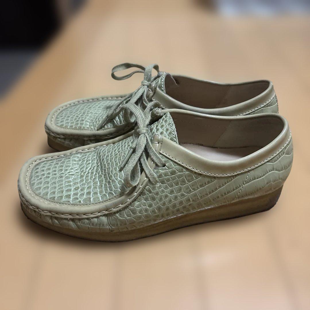 Clarks Originals クロコダイル風ローファー