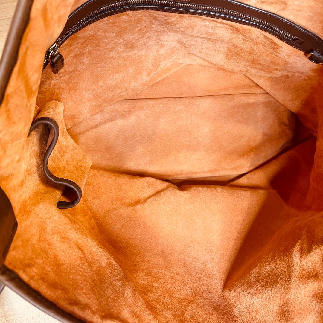 ⭐️美品⭐️ HIROFU ワンショルダーバッグ　チャーム付き　スエード裏地　本革