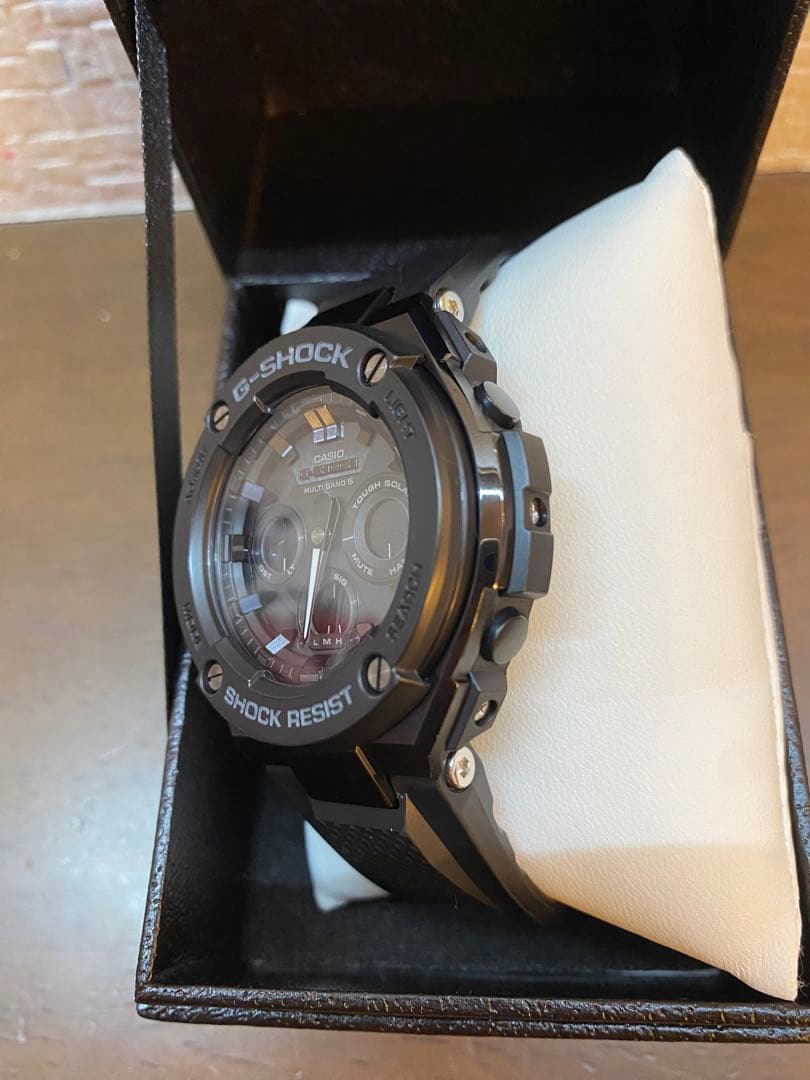 【極美品】G-SHOCK GST-W300G-1A1JF 電波ソーラー