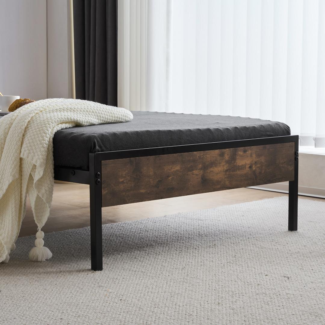 15％セール中！大人気！コンセント・宮付きベッドフレーム ダブル（D）