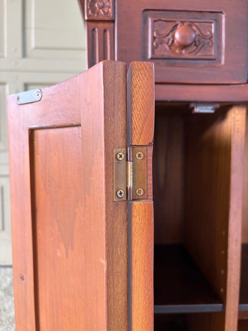 アンティーク調 木彫りコンソールキャビネット サイドボード 飾り棚