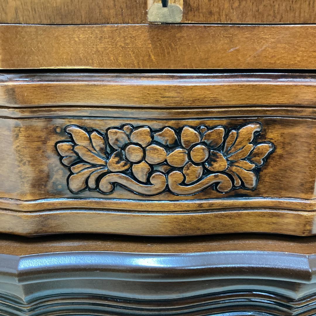 イタリア製 クラウディオ 猫脚 ガラスキャビネット 鍵付き 飾り棚