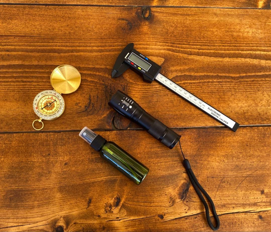 クワガタ採集セット　camo柄　オリジナル掻き出し棒　デジタルノギス　採集ケース