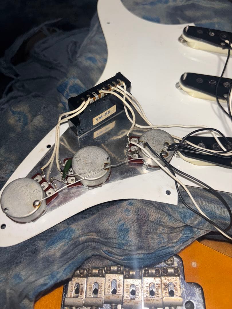 Fender Japan ストラトフジゲン製 Mシリアル