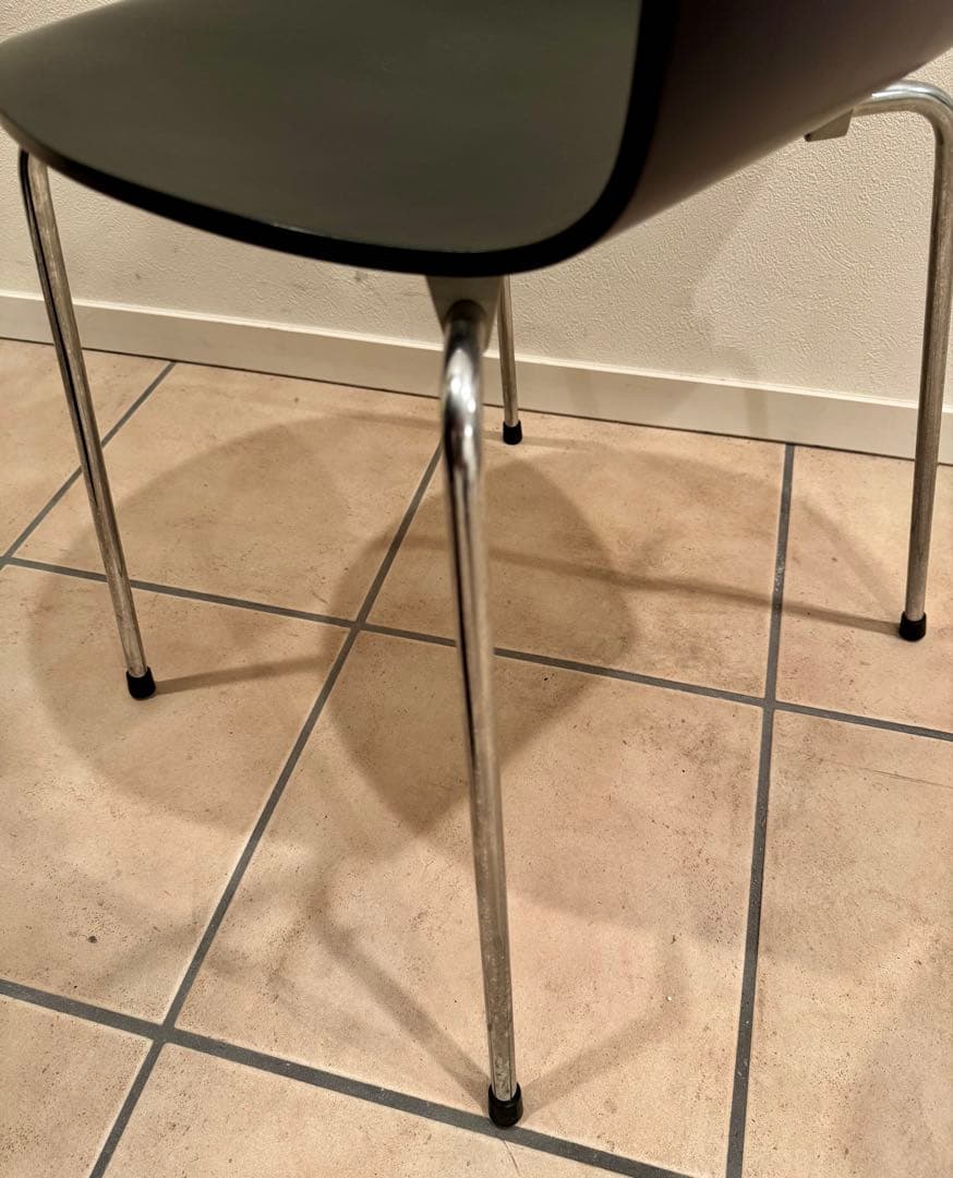 フリッツハンセン アントチェア ブラック 4本脚（3/3)