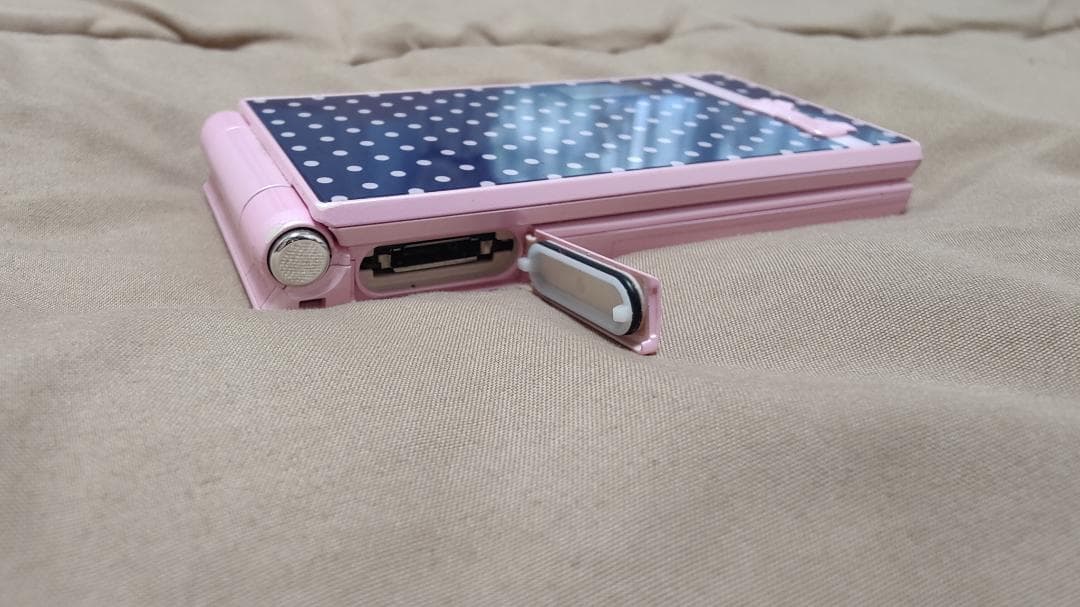 希少⭐️ ドコモ docomo F-06D ハッピーピンク 動作確認済み