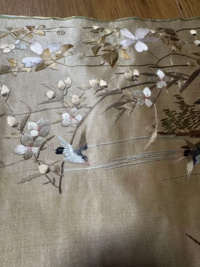 シルク生地？刺繍　181cm×45.5cm ベージュ