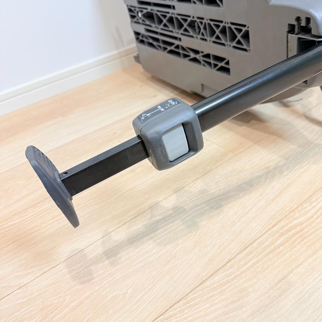 【美品】コンビ THE S ISOFIX エッグショック ZA-670