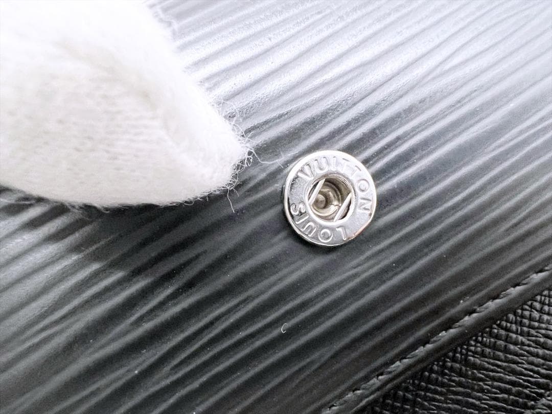 良好品　ルイヴィトン　エピ　ミュルティクレ6　キーケース　ノワール　黒　シルバー