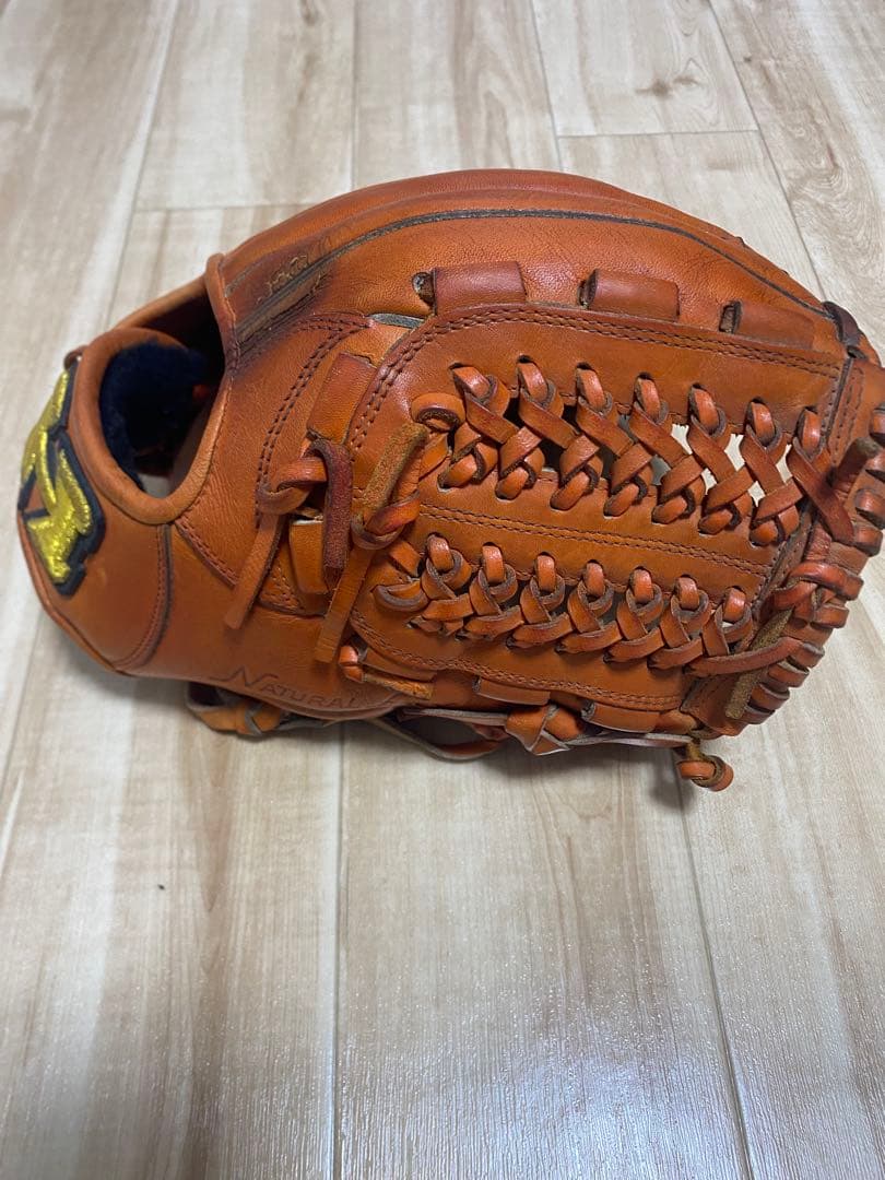 11月30日まで値下げ中　硬式グローブ　ハイゴールド