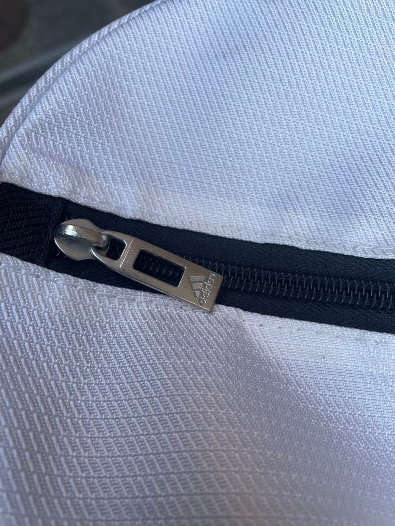 【-1000円値下げ中】早い者勝ちadidasキャディバッグ送料込／即郵送可能