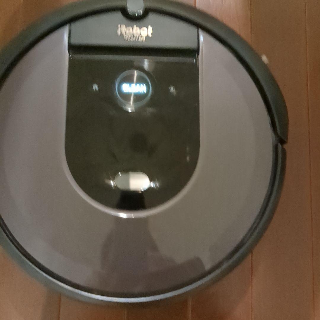iRobot Roomba i7 本体と付属品