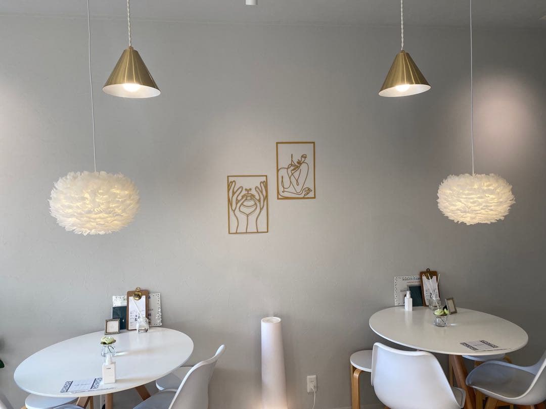 HAYに、似た円形 白 ダイニングテーブル 北欧風 韓国カフェテーブル 韓国女子