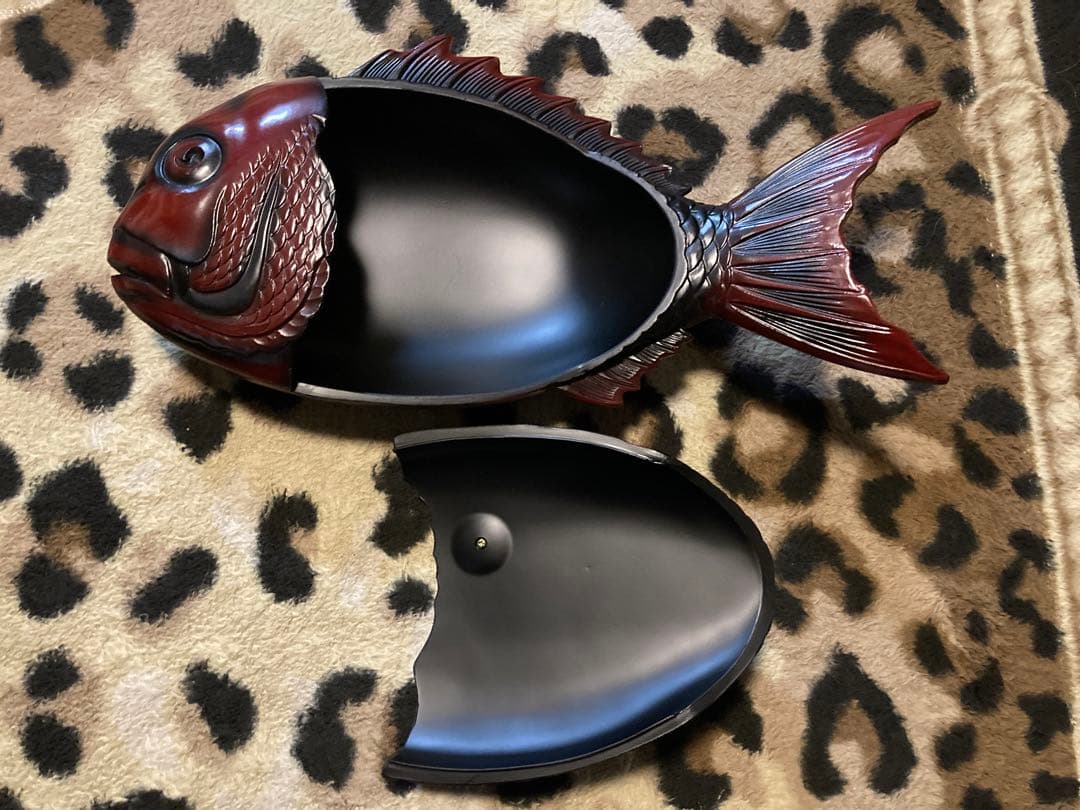 伝統工芸品　漆器　魚