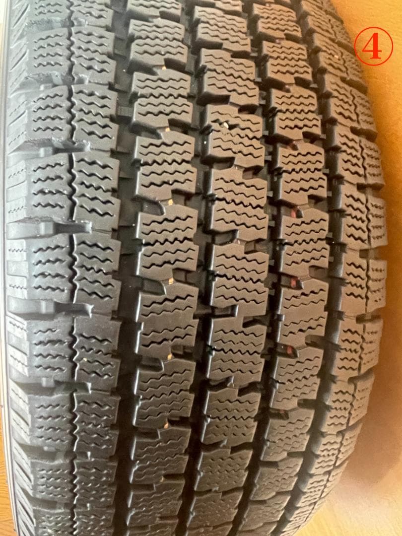 galetteさん専用 グランエース ホイール＆スタッドレスタイヤ4本セット中古