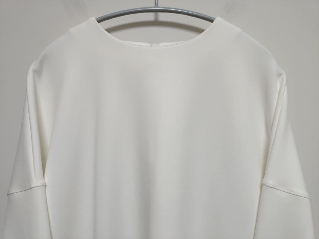 リヴドロワ　RIVE DROITE　　ダンボールポンチョプルオーバー　フリー