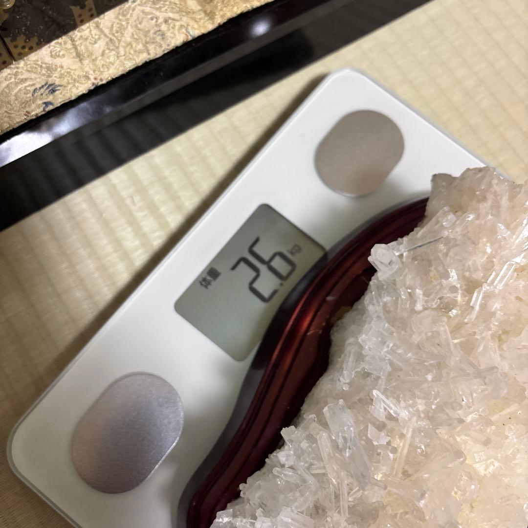 水晶の結晶塊 約２.１キロ