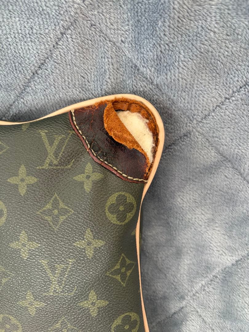 激レア物　ヴィンテージ　ルイ・ヴィトン モノグラム レザー　クッション カバー