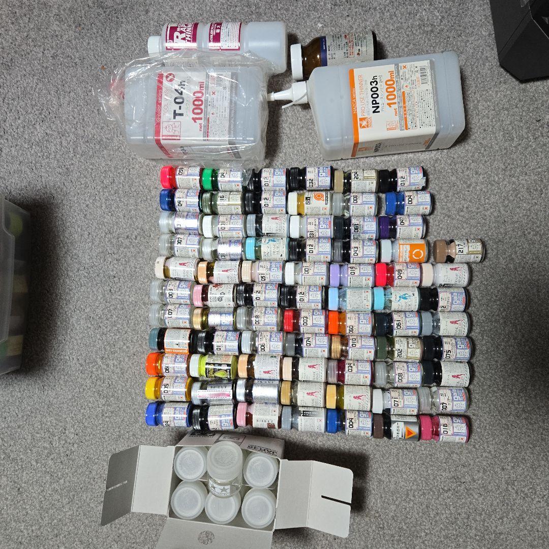 Y*!様 模型用塗料セット 大量多色 タミヤ エヴォ ガイアノーツ 引退品