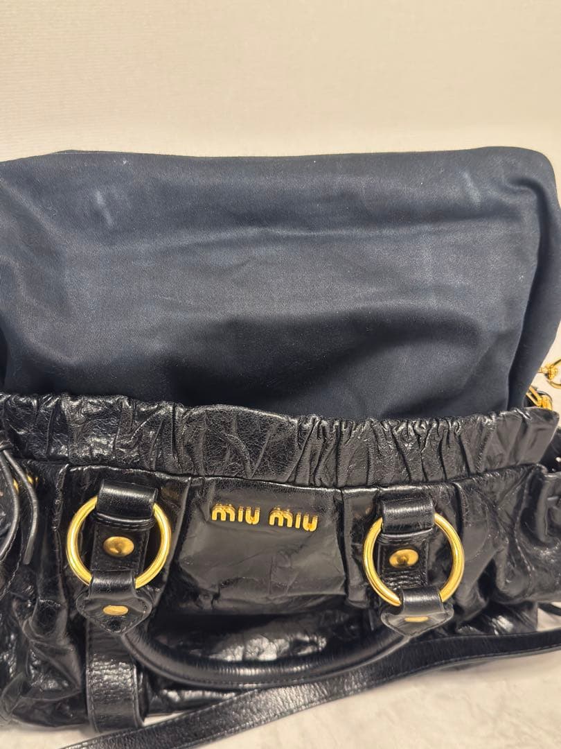中古　MIU MIU（ミュウミュウ）　レザーハンドバッグ×