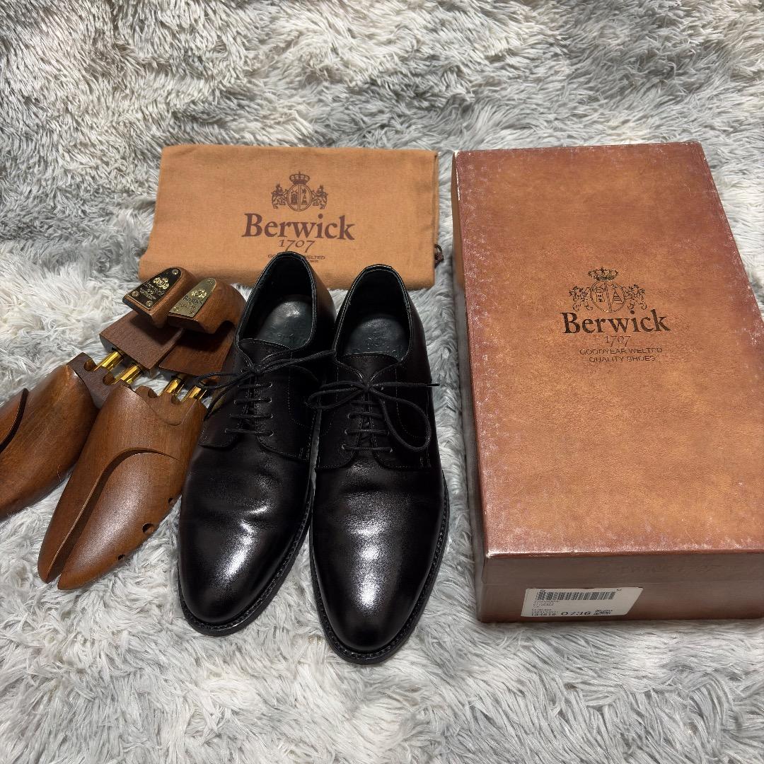 極美品✨Berwick UK6(25.5cm) プレーントゥ シューキーパー付属